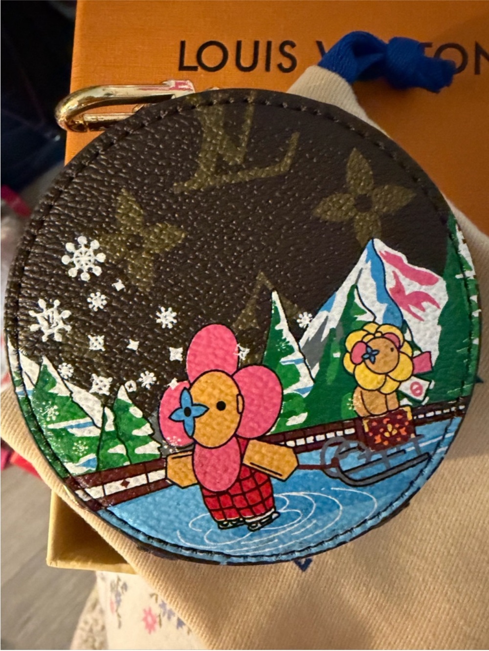 Fashion Inspired Vivienne Winter Skiing Monogram Coin Purse - Picture 3 of 8